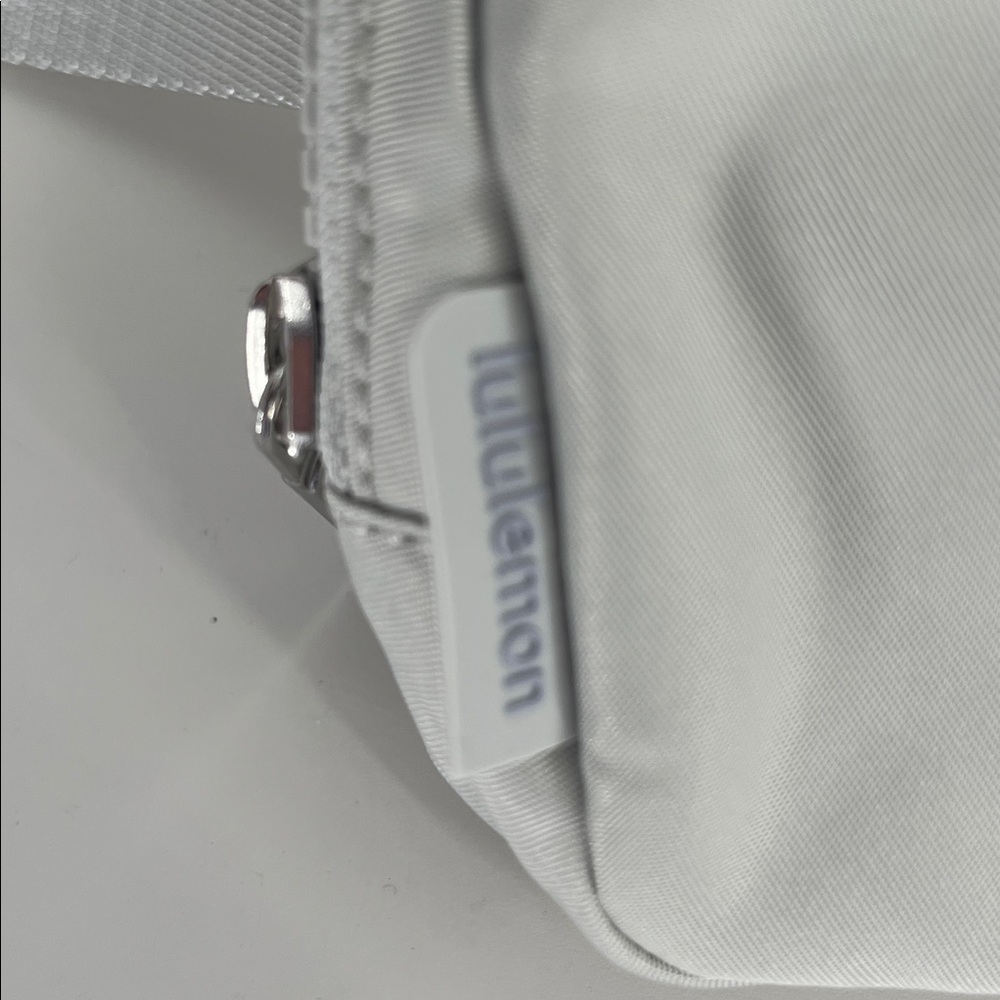 ✨RARE✨Lululemon “Everywhere” Belt Bag, Rainbow Logo - Picture 4 of 10